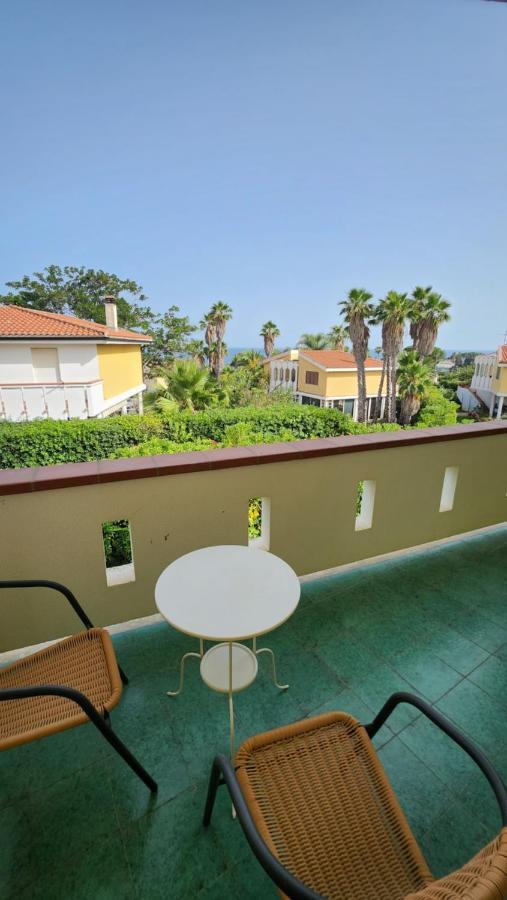 Sea'S Chalet Fontane Bianche Exterior photo