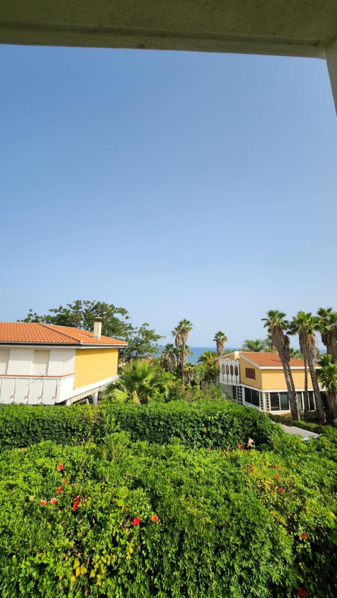Sea'S Chalet Fontane Bianche Exterior photo
